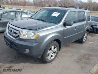 2011 Honda Pilot EX with VIN 5FNYF4H41BB103111, listed as a IAAI auction lot 41501419 with 249,061 mi miles. Bid and sale history available at carsss.com. Image 17.