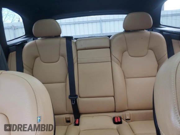 2018 Volvo XC60 Momentum with VIN YV4A22RKXJ1043803, listed as a Copart auction lot 51000515 with Not provided miles and Salvage title. Bid and sale history available at DreamBid. Image 10.