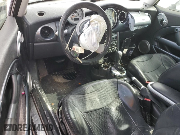 2004 MINI Hardtop with VIN WMWRC334X4TJ62010, listed as a Copart auction lot 45191885 with Not Provided miles and Salvage Title. Bid and sale history available at DreamBid. Image 8.