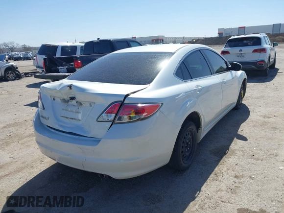 2011 Mazda Mazda6 i Sport with VIN 1YVHZ8BH7B5M20493, listed as a IAAI auction lot 41716704 with 173,162 mi miles. Bid and sale history available at carsss.com. Image 4.
