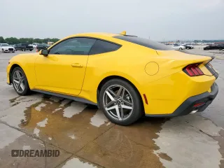 2024 Ford Mustang EcoBoost z VIN 1FA6P8TH1R5136181, wystawiony jako Copart lot #55121845 z przebiegiem 17 396 mil mil oraz Czysty tytuł • Clean title. Historia ofert i sprzedaży dostępna na DreamBid. Obrazek 2.