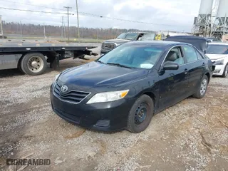2011 Toyota Camry LE with VIN 4T1BF3EK1BU751800, listed as a IAAI auction lot 40754493 with 186,316 mi miles. Bid and sale history available at carsss.com. Image 2.