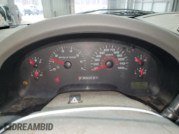 2006 Ford F-150 STX with VIN 1FTRX14W66NA37122, listed as a Copart auction lot 82414464 with 235,736 mi miles and Salvage title. Bid and sale history available at DreamBid. Image 9.
