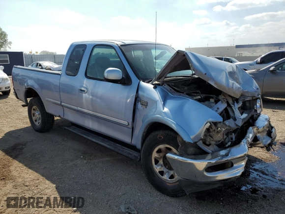 1998 Ford F-250 с VIN 1FTPX28L6WKB05420, выставлен на аукционе Copart как лот 72421204 с пробегом 166 399 миль миль и Списание • Salvage title. История ставок и продаж доступна на DreamBid. Изображение 4.