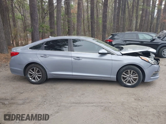 2015 Hyundai Sonata SE with VIN 5NPE24AF6FH160079, listed as a IAAI auction lot 41952638 with 164,497 mi miles and . Bid and sale history available at DreamBid. Image 13.