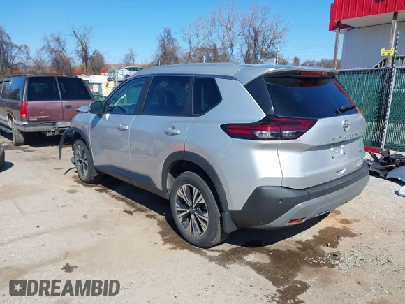 2023 Nissan Rogue SV z VIN 5N1BT3BA5PC813992, wystawiony jako IAAI lot #41737630 z przebiegiem 16 033 mil mil oraz . Historia ofert i sprzedaży dostępna na DreamBid. Obrazek 3.