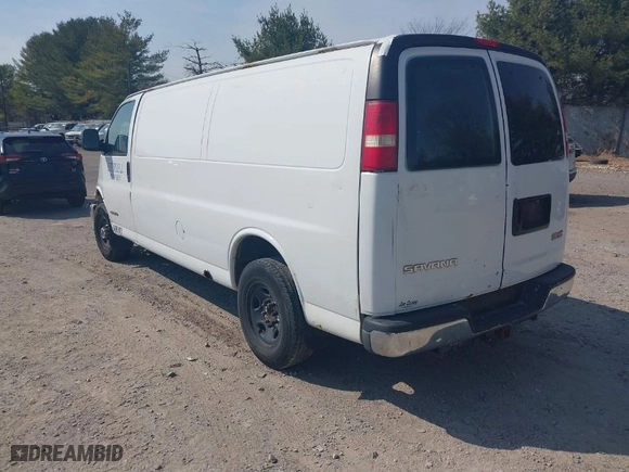2005 GMC Savana Cargo Van Y3H Paratransit with VIN 1GTHG39U551134395, listed as a IAAI auction lot 41779525 with 1 mi miles. Bid and sale history available at carsss.com. Image 3.