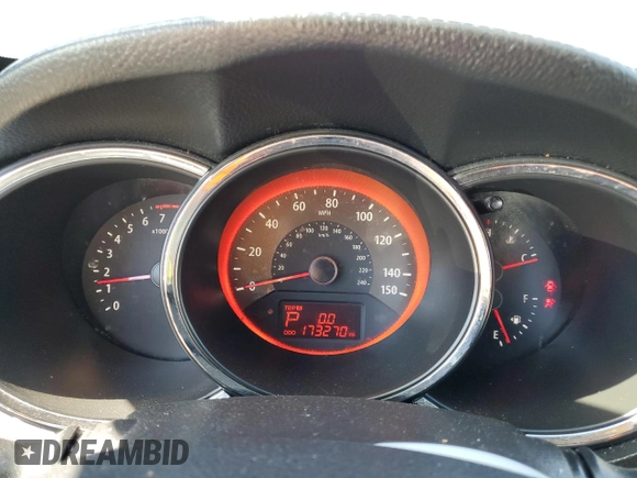2013 Kia Sorento SX with VIN 5XYKW4A22DG354827, listed as a Copart auction lot 55116765 with 173,270 mi miles and Clean Title. Bid and sale history available at carsss.com. Image 9.
