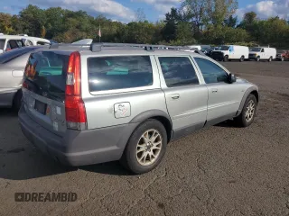 2004 Volvo V70 XC70 with VIN YV1SZ59H841141302, listed as a Copart auction lot 73741504 with 218,016 mi miles and Salvage Title. Bid and sale history available at carsss.com. Image 3.