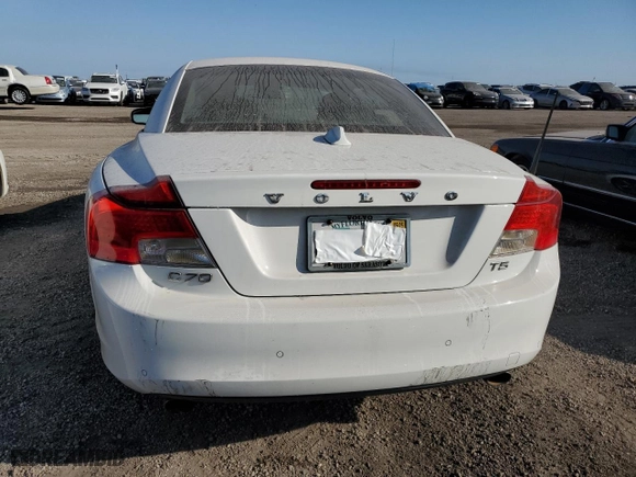 2013 Volvo C70 T5 with VIN YV1672MC9DJ140709, listed as a Copart auction lot 75101684 with 0 mi miles and Non Repairable. Bid and sale history available at carsss.com. Image 6.