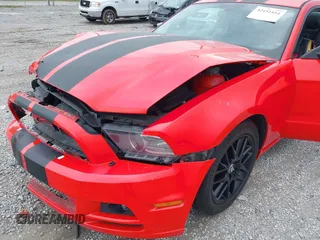 2014 Ford Mustang V6 с VIN 1ZVBP8AM7E5276865, выставлен на аукционе IAAI как лот 42151554 с пробегом 111 460 миль миль и . История ставок и продаж доступна на DreamBid. Изображение 6.