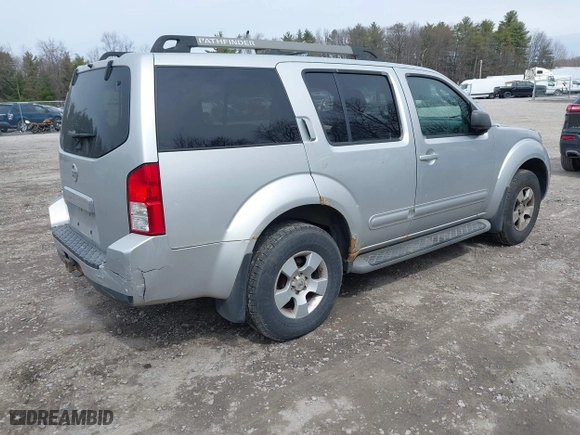 2005 Nissan Pathfinder LE with VIN 5N1AR18W65C779060, listed as a IAAI auction lot 41891214 with 192,842 mi miles. Bid and sale history available at carsss.com. Image 4.