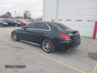 2016 Mercedes-Benz C 63 S AMG z VIN 55SWF8HB7GU163686, wystawiony jako IAAI lot #40884579 z przebiegiem Nie podano mil oraz . Historia ofert i sprzedaży dostępna na DreamBid. Obrazek 3.