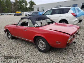 1977 FIAT 124 Spider z VIN 124CS10119615, wystawiony jako Copart lot #54527635 z przebiegiem 92 780 mil mil oraz Czysty tytuł • Clean title. Historia ofert i sprzedaży dostępna na DreamBid. Obrazek 2.