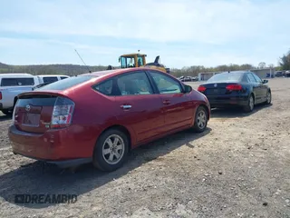 2005 Toyota Prius with VIN JTDKB20U650130633, listed as a IAAI auction lot 42114217 with 299,999 mi miles. Bid and sale history available at carsss.com. Image 4.