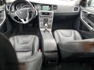 2016 Volvo V60 T5 Premier with VIN YV1612SK1G1310724, listed as a Copart auction lot 86516594 with 110,686 mi miles and Salvage Title. Bid and sale history available at carsss.com. Image 8.