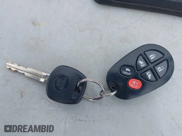 2013 Toyota Sienna SE с VIN 5TDXK3DC4DS366898, выставлен на аукционе IAAI как лот 41939257 с пробегом 157 292 миль миль и . История ставок и продаж доступна на DreamBid. Изображение 11.