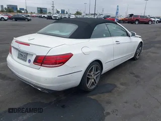 2014 Mercedes-Benz E 350 with VIN WDDKK5KF3EF253311, listed as a IAAI auction lot 42110845 with 67,242 mi miles and . Bid and sale history available at DreamBid. Image 4.