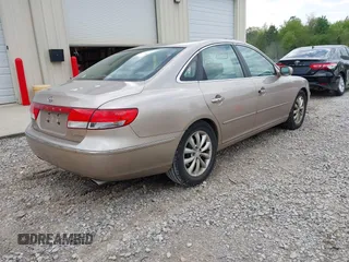 2006 Hyundai Azera SE with VIN KMHFC46F16A118500, listed as a IAAI auction lot 42007351 with 36,676 mi miles and . Bid and sale history available at DreamBid. Image 4.