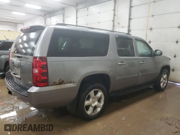2008 Chevrolet Suburban Commercial with VIN 1GNFK163X8J216401, listed as a Copart auction lot 43601245 with 207,303 mi miles and Clean Title. Bid and sale history available at carsss.com. Image 3.