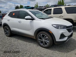 2022 Buick Encore GX Select z VIN KL4MMDS23NB142585, wystawiony jako Copart lot #59618615 z przebiegiem 3 880 mil mil oraz Szkoda całkowita • Salvage title. Historia ofert i sprzedaży dostępna na DreamBid. Obrazek 4.