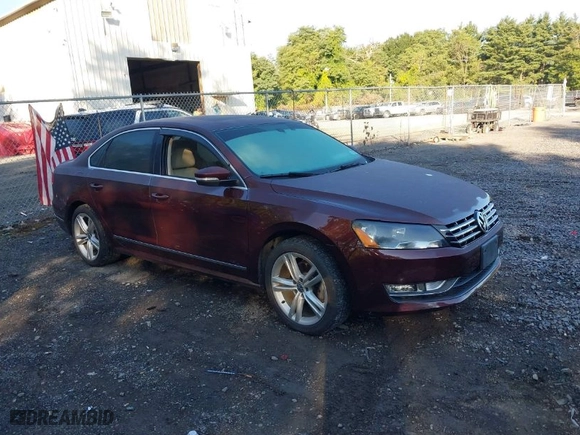 2013 Volkswagen Passat TDI SEL Premium with VIN 1VWCN7A33DC031549, listed as a IAAI auction lot 40313029 with 104,184 mi miles. Bid and sale history available at carsss.com. Image 1.