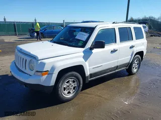 2014 Jeep Patriot Sport with VIN 1C4NJRBB7ED924392, listed as a IAAI auction lot 41585447 with 214,607 mi miles. Bid and sale history available at carsss.com. Image 17.