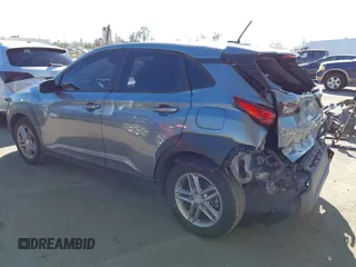 2020 Hyundai Kona SE with VIN KM8K1CAA0LU483447, listed as a IAAI auction lot 41866272 with 89,708 mi miles and . Bid and sale history available at carsss.com. Image 3.