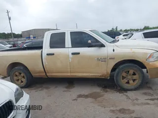 2019 Ram 1500 Express z VIN 1C6RR7FT5KS726409, wystawiony jako IAAI lot #41837904 z przebiegiem 151 673 mil mil oraz . Historia ofert i sprzedaży dostępna na DreamBid. Obrazek 13.