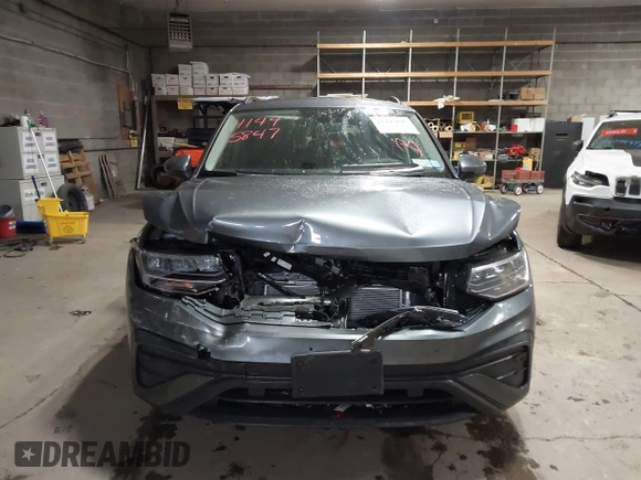 2024 Volkswagen Tiguan S with VIN 3VVFB7AX0RM183789, listed as a IAAI auction lot 41445847 with 1,500 mi miles and . Bid and sale history available at DreamBid. Image 12.