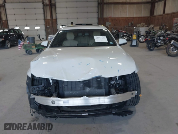 2019 BMW 4 Series 440i xDrive with VIN WBA4J7C5XKBM76209, listed as a IAAI auction lot 42071170 with 62,460 mi miles and . Bid and sale history available at carsss.com. Image 12.