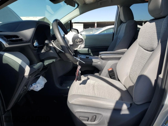 2021 Toyota Sienna LE with VIN 5TDKRKEC9MS035667, listed as a Copart auction lot 53754995 with 98,170 mi miles and Salvage title. Bid and sale history available at DreamBid. Image 7.