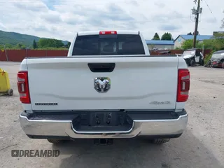2022 Ram 2500 Big Horn with VIN 3C6UR5MJ0NG383441, listed as a IAAI auction lot 42368641 with 27,903 mi miles and . Bid and sale history available at DreamBid. Image 16.