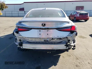 2022 Lexus ES 250 z VIN 58AD11D16NU009748, wystawiony jako Copart lot #78064964 z przebiegiem 30 511 mil mil oraz Szkoda całkowita • Salvage title. Historia ofert i sprzedaży dostępna na DreamBid. Obrazek 6.