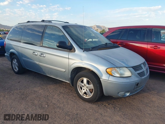 2005 Dodge Caravan SXT with VIN 2D4GP44L55R483006, listed as a IAAI auction lot 42636765 with 307,331 mi miles and . Bid and sale history available at DreamBid. Image 1.