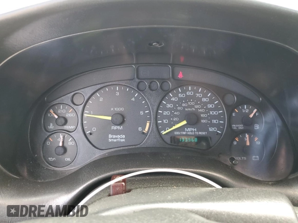 1998 Oldsmobile Bravada z VIN 1GHDT13W9W2718457, wystawiony jako Copart lot #55341755 z przebiegiem 133 968 mil mil oraz Tytuł czysty. Historia ofert i sprzedaży dostępna na DreamBid. Obrazek 9.