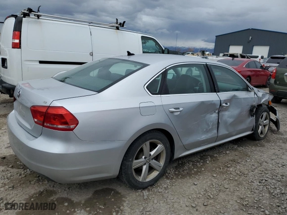 2012 Volkswagen Passat SE w/Sunroof with VIN 1VWBP7A37CC071380, listed as a Copart auction lot 48555395 with 240,668 mi miles and Salvage Title. Bid and sale history available at carsss.com. Image 3.