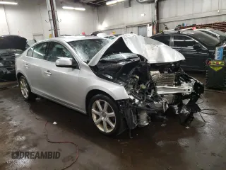 2016 Volvo S60 T5 Premier with VIN YV1612TK0G2390624, listed as a Copart auction lot 42124135 with 132,613 mi miles and Salvage Title. Bid and sale history available at carsss.com. Image 4.