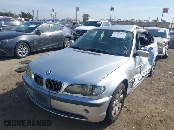 2004 BMW 3 Series 325i with VIN WBAAZ33494KP83238, listed as a IAAI auction lot 41594397 with 1 mi miles. Bid and sale history available at carsss.com. Image 17.