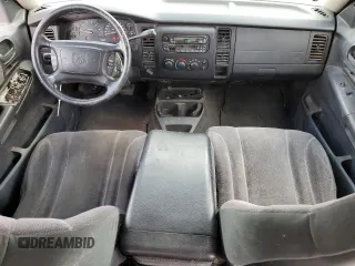 2001 Dodge Dakota z VIN 1B7HG2AX81S320355, wystawiony jako Copart lot #55410715 z przebiegiem 164 931 mil mil oraz Szkoda całkowita • Salvage title. Historia ofert i sprzedaży dostępna na DreamBid. Obrazek 8.