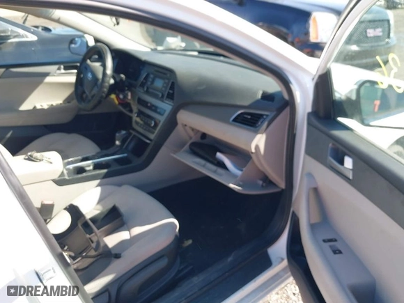 2017 Hyundai Sonata SE with VIN 5NPE24AFXHH532624, listed as a IAAI auction lot 41390936 with 117,254 mi miles. Bid and sale history available at carsss.com. Image 5.