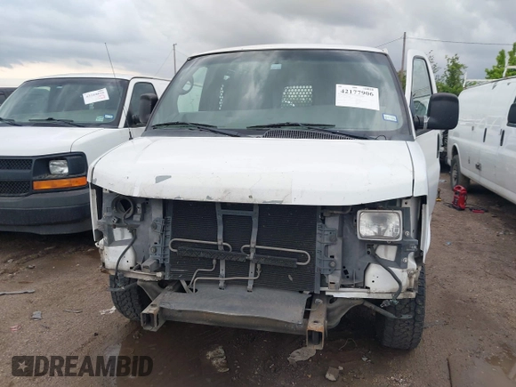 2013 Chevrolet Express Cargo z VIN 1GCWGFBA5D1110640, wystawiony jako IAAI lot #42177906 z przebiegiem 204 672 mil mil oraz . Historia ofert i sprzedaży dostępna na DreamBid. Obrazek 6.