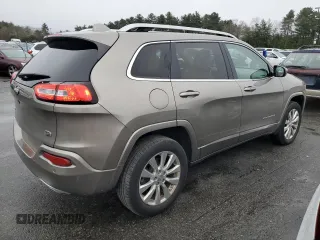 2017 Jeep Cherokee Overland z VIN 1C4PJMJS7HW525455, wystawiony jako Copart lot #84473674 z przebiegiem 83 498 mil mil oraz Szkoda całkowita • Salvage title. Historia ofert i sprzedaży dostępna na DreamBid. Obrazek 3.