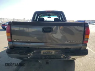 2001 Chevrolet Silverado 1500HD LS z VIN 1GCGC13U71F164483, wystawiony jako Copart lot #42767465 z przebiegiem Nie podano mil oraz Szkoda całkowita • Salvage title. Historia ofert i sprzedaży dostępna na DreamBid. Obrazek 6.
