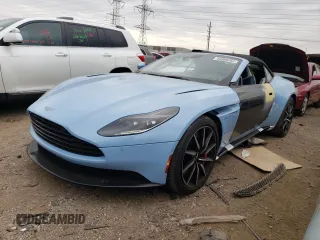 2019 Aston Martin DB11 z VIN SCFRMFCW3KGM05215, wystawiony jako Copart lot #63806262 z przebiegiem 10 418 mil mil oraz . Historia ofert i sprzedaży dostępna na DreamBid. Obrazek 2.