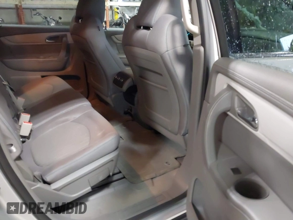 2014 Chevrolet Traverse LT with VIN 1GNKVGKD0EJ349302, listed as a IAAI auction lot 41860888 with 83,535 mi miles. Bid and sale history available at carsss.com. Image 8.