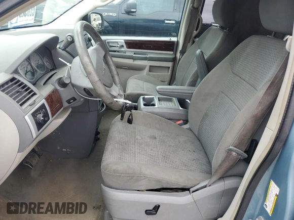 2010 Chrysler Town & Country Touring with VIN 2A4RR5D19AR170145, listed as a Copart auction lot 54665135 with 184,351 mi miles and Salvage Title. Bid and sale history available at DreamBid. Image 7.