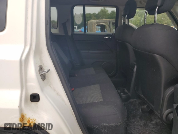 2010 Jeep Patriot Sport z VIN 1J4NF1GB2AD620340, wystawiony jako Copart lot #73360454 z przebiegiem 213 676 mil mil oraz Nie do naprawy • Non repairable. Historia ofert i sprzedaży dostępna na DreamBid. Obrazek 10.