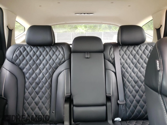 2022 Genesis GV80 with VIN KMUHCESC5NU100445, listed as a Copart auction lot 55877355 with 32,684 mi miles and Salvage title. Bid and sale history available at DreamBid. Image 10.