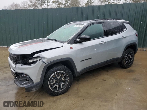 2025 Jeep Compass Trailhawk with VIN 3C4NJDDN4ST508770, listed as a Copart auction lot 47476645 with 10,591 mi miles and Clean title. Bid and sale history available at DreamBid. Image 1.
